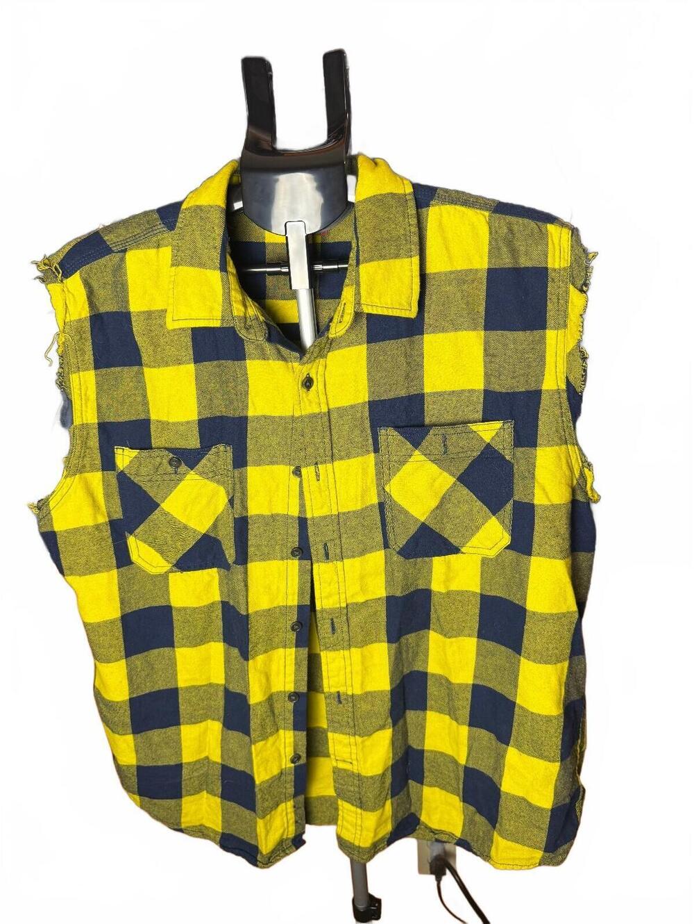 Arizona Jeans sz XL Yellow and Navy Plaid Sleeveless Button Up Shirt